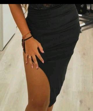 Falda midi negra 