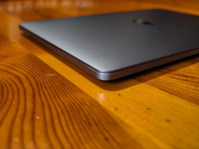 MacBook Pro 13" Cinzento Apple Prateado