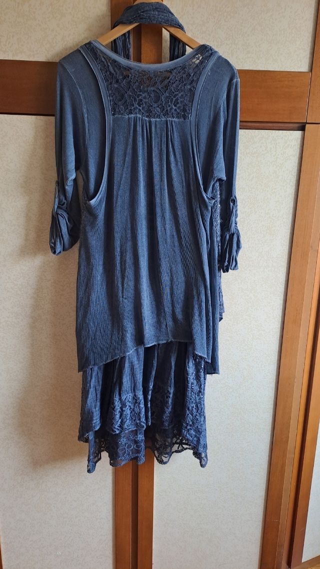 Vestito lungo blu in pizzo