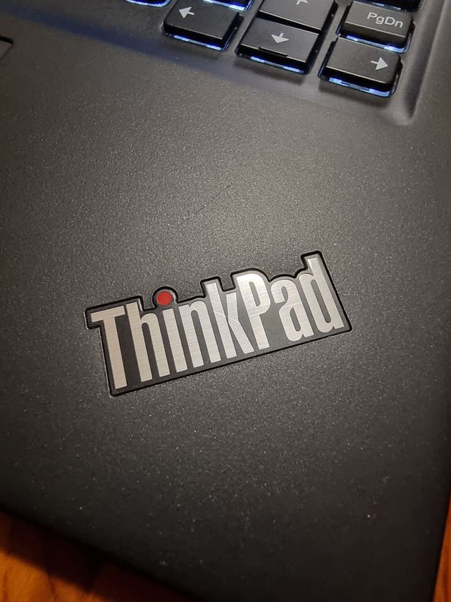 Lenovo ThinkPad T490s i7-16GB