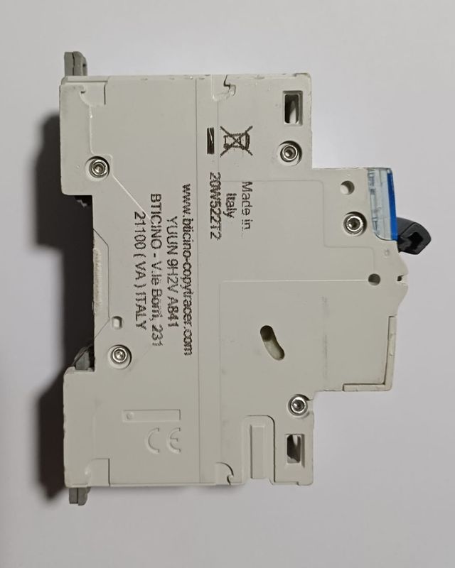 Interruttore magnetotermico BTicino FN82C25 25A