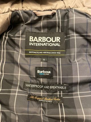 Abrigo Barbour International S