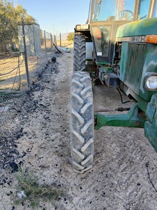 Tractor John Deere 3140