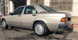 Mercedes-Benz 190 1990