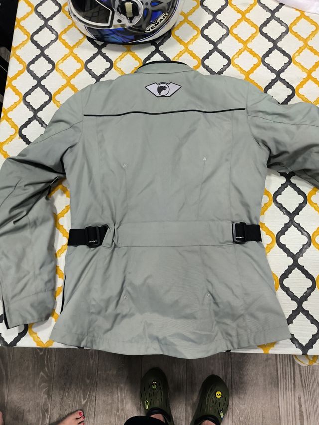 Chaqueta moto mujer Revit