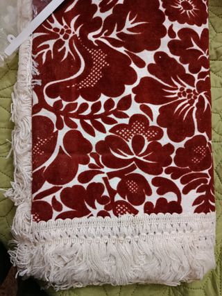 Colcha vintage roja y blanca. Sin estrenar 