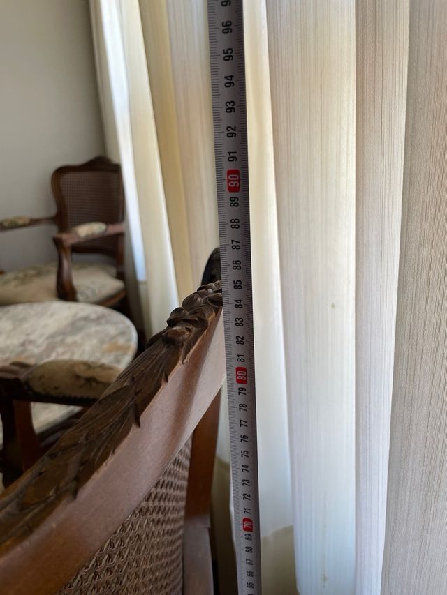 2 Sillones Isabelinos y mesa- Madera y mimbre