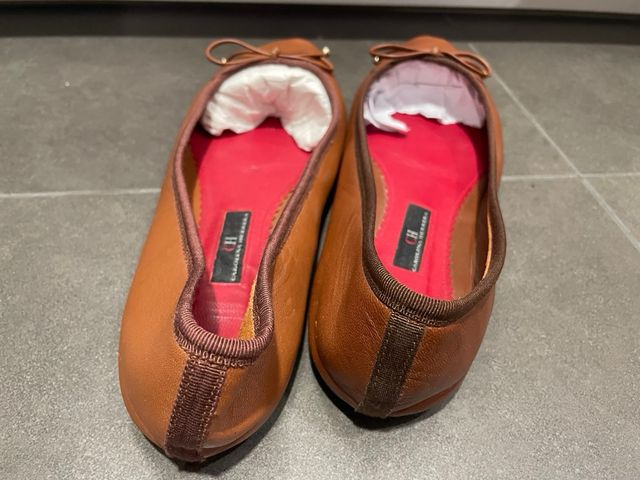 Bailarinas Carolina Herrera Marrón