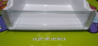 Se vende cajones de nevera estanteria de plástico 