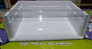 Se vende cajones de nevera estanteria de plástico 