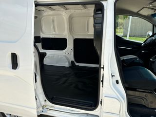 Nissan NV200 furgón 2018