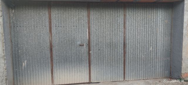 Puerta garaje 4 secciones