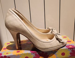 Zapatos Lu Marian tacón blanco nacarado talla 39.