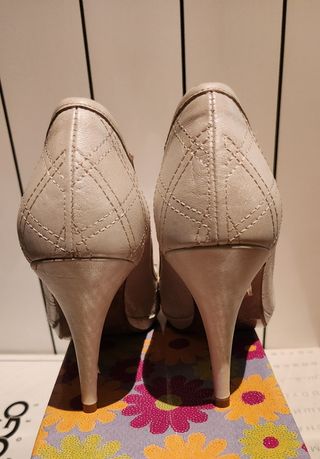 Zapatos Lu Marian tacón blanco nacarado talla 39.