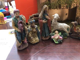 Belen nacimiento navideño figuras pesebre