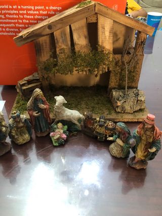 Belen nacimiento navideño figuras pesebre