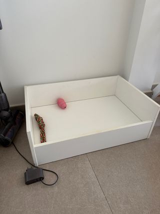 cama de madera perro
medidas 77x44x24