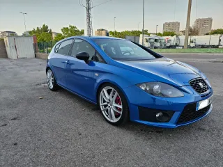 SEAT Leon Cupra R 2011