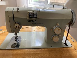 Máquina de coser antigua Sigma Super automática s