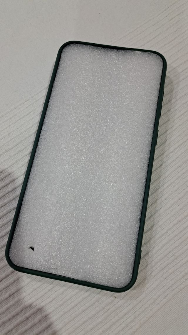 Funda móvil verde con anillo