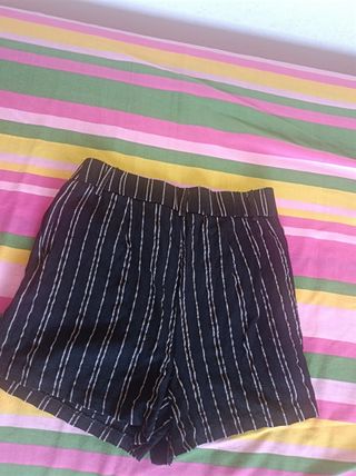 Pantalon lino corto 36 rayas blanco-negro