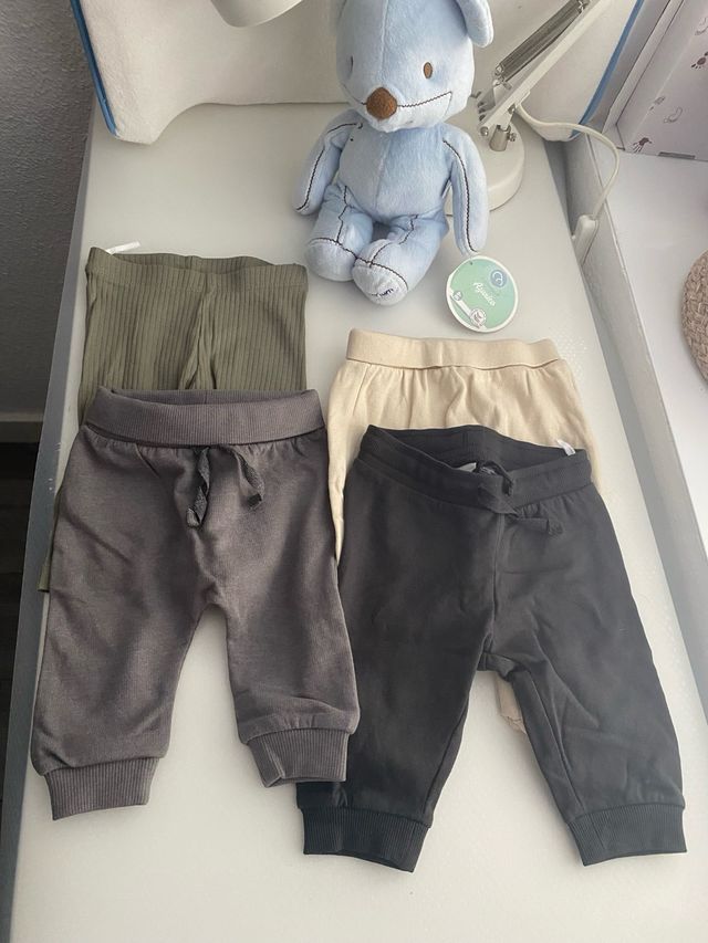Pantalones bebé nuevos