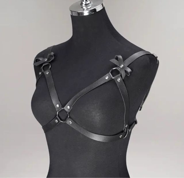 Cinturón cuero negro - Bralette