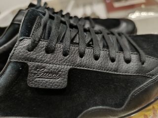 Zapatillas Gucci negras talla 41
Originales