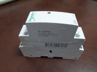 Contactor Schneider 20A - 2P