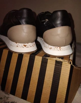 Zapatillas veganas negras