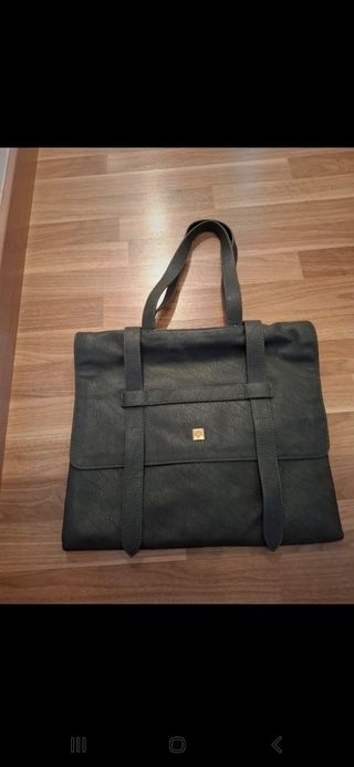 Bolso negro cuero