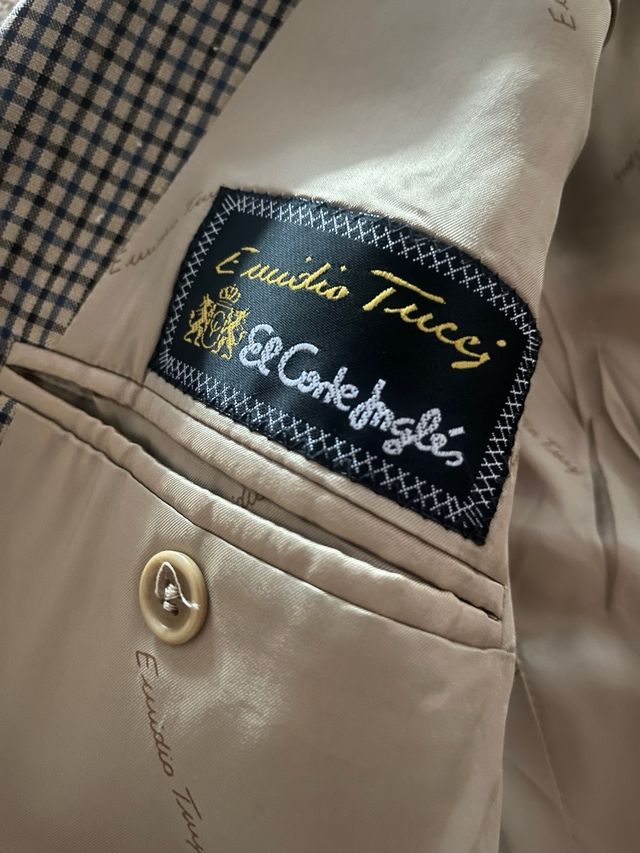 Americana cuadros beige-marrón y azul .