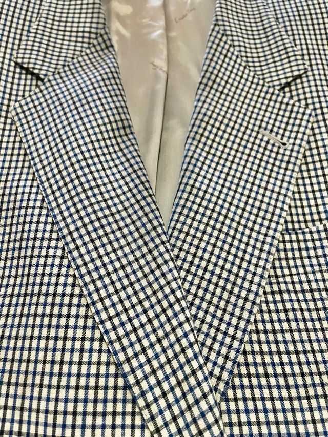 Americana cuadros beige-marrón y azul .