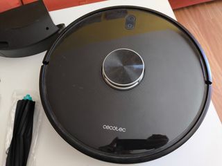 Robot aspiradora Cecotec impecable
