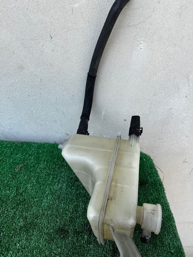 VASCHETTA ACQUA RADIATORE TOYOTA AURIS 2010-2012