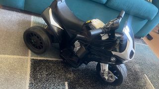 Moto BMW niño eléctrica