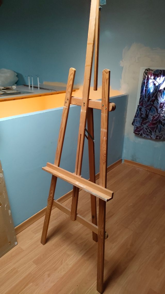 Caballete + 3 lienzos