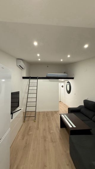 Alquiler Estudio semi amueblado gastos incluidos