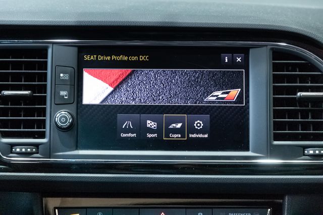 SEAT Leon CUPRA 300 4DRIVE (2018)