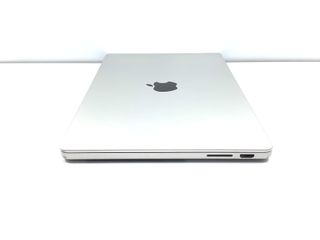 portatil apple apple macbook pro m3 8-core 4.0 14 (10gpu) (2023) (a2918)