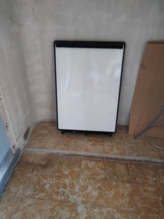 Pizarra 50 por 70 cm permanentes poco uso