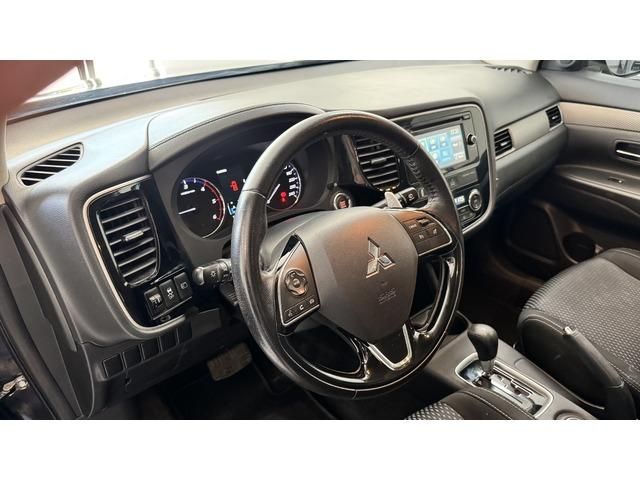 Mitsubishi Outlander 220 DI-D Kaiteki 4WD Auto 110 kW (150 CV)