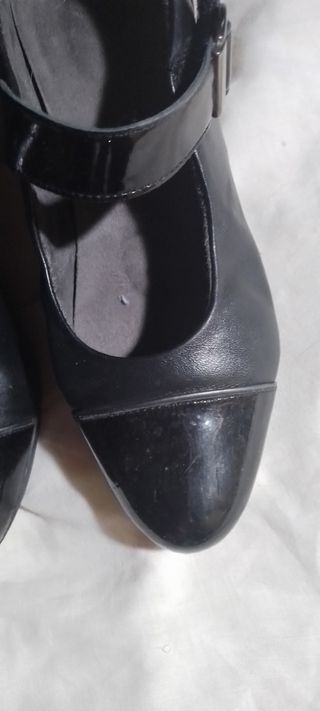 Zapatos piel y charol 37
