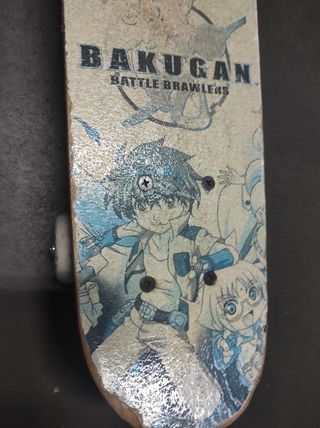 Monopatín Bakugan Battle Brawlers