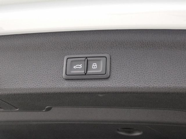 AUDI Q3 2.0 40 TDI S TRONIC QUATTRO BLACK LINE 193 5P