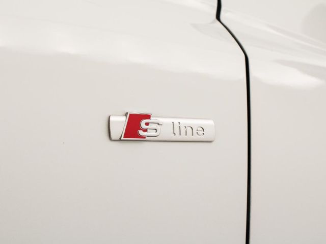 AUDI Q3 2.0 40 TDI S TRONIC QUATTRO BLACK LINE 193 5P