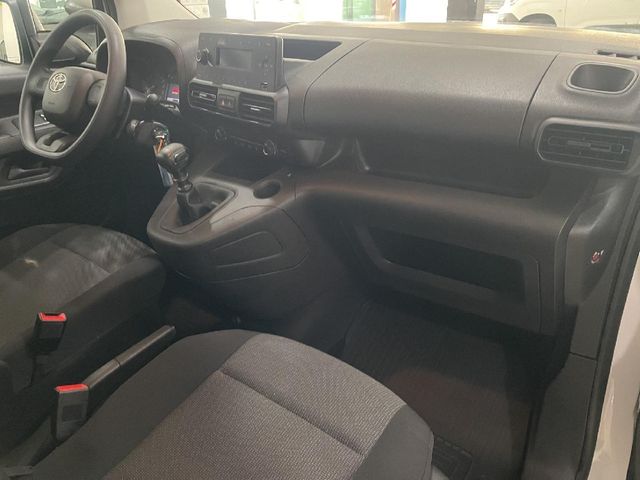 TOYOTA Proace city Proace city Verso 1.5D Family Active L1.