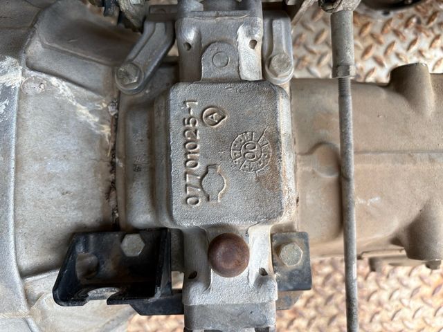 Caja cambios Nissan Atleon 120