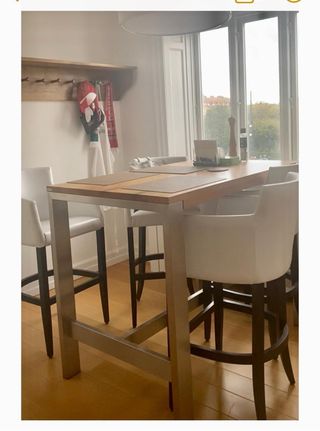 Mesa y sillas altas marca Hülsta precio negotiable