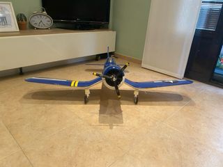 Avión Corsair RC escala